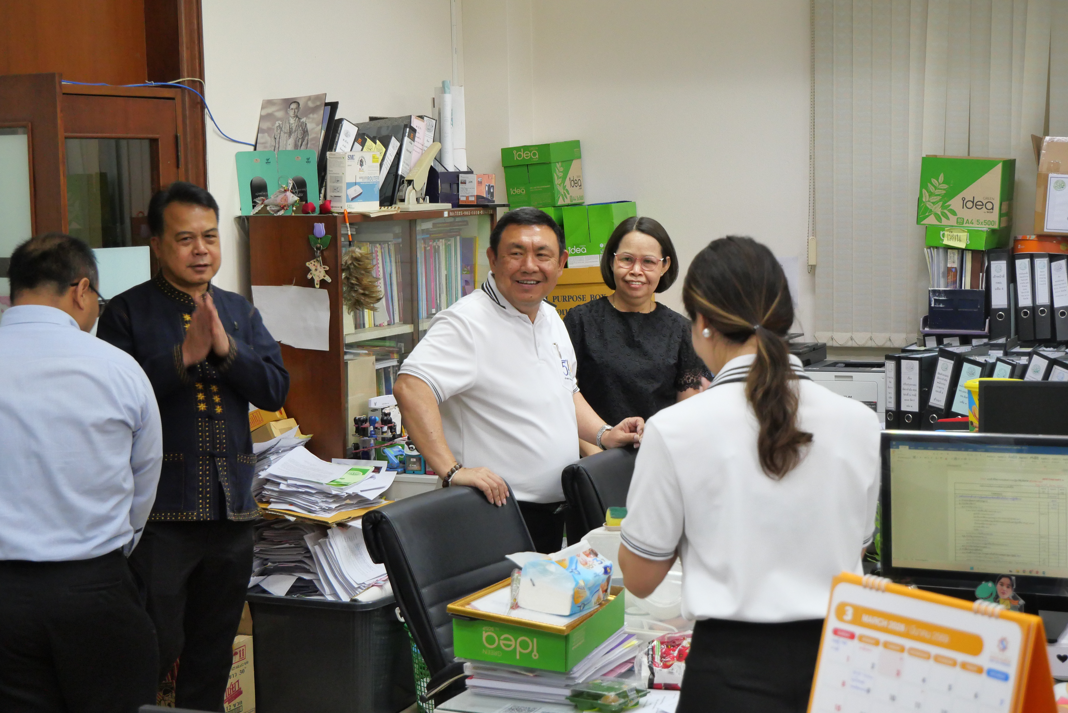 title - เลขาธิการ ส.ป.ก. ตรวจเยี่ยมบุคลากร ส.ป.ก. ถนนราชดำเนินนอก